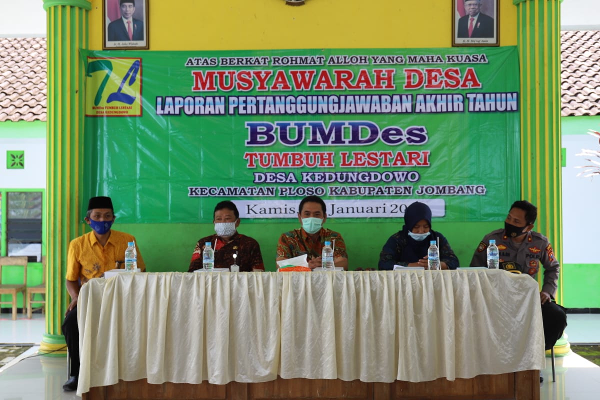 Musyawarah Desa Laporan Pertanggung jawaban Akhir Tahun BUMDes Tumbuh Lestari Desa Kedungdowo Kecamatan Ploso Kabupaten Jombang, Kamis (14/01/2021).
