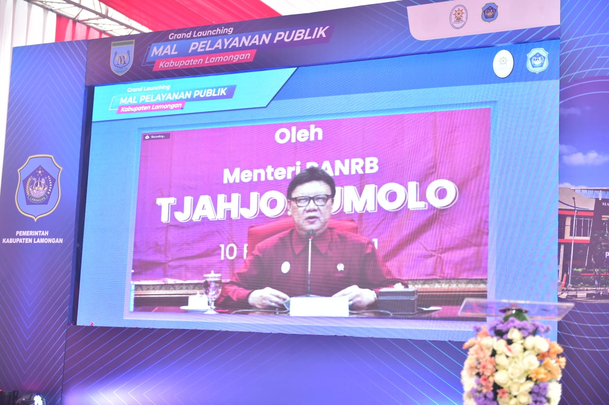 Menpan-RB Tjahjo Kumolo, menggelar Grand Launching MPP Lamongan yang selesai dibangun pada tahun 2019, secara virtual karena pandemi Covid-19, Rabu (10/2). (Ichol/Bacasaja.id) 