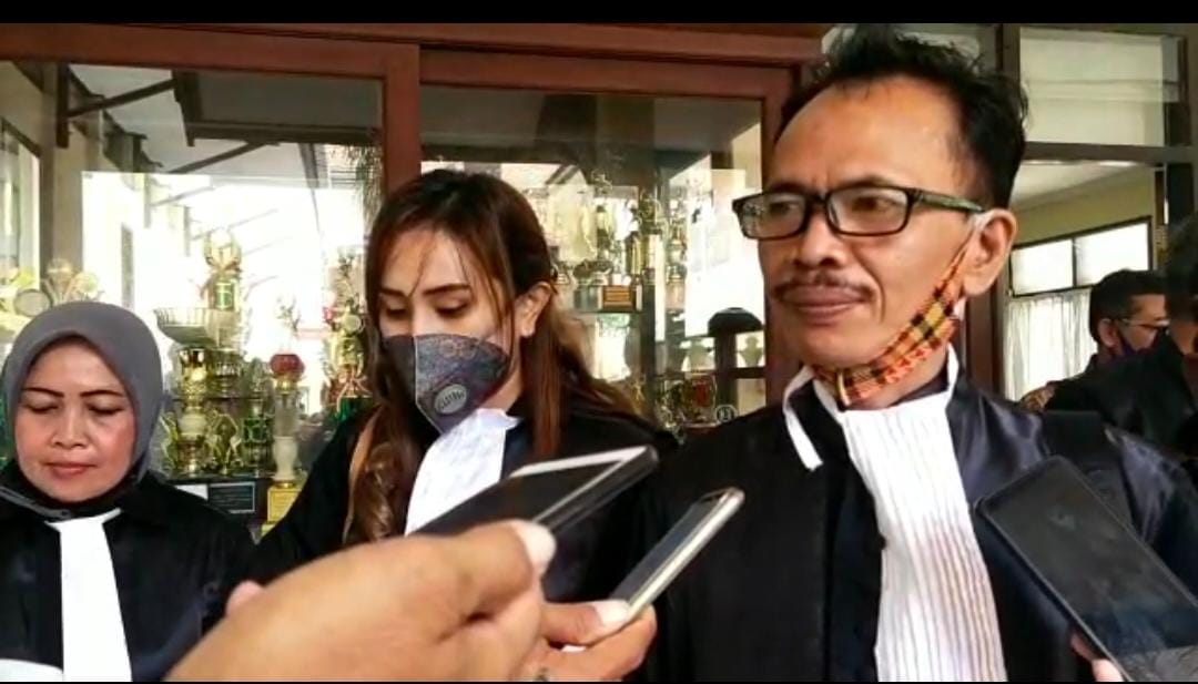 Saiful Anwar.SH ketua tim Kuasa hukum terdakwa 