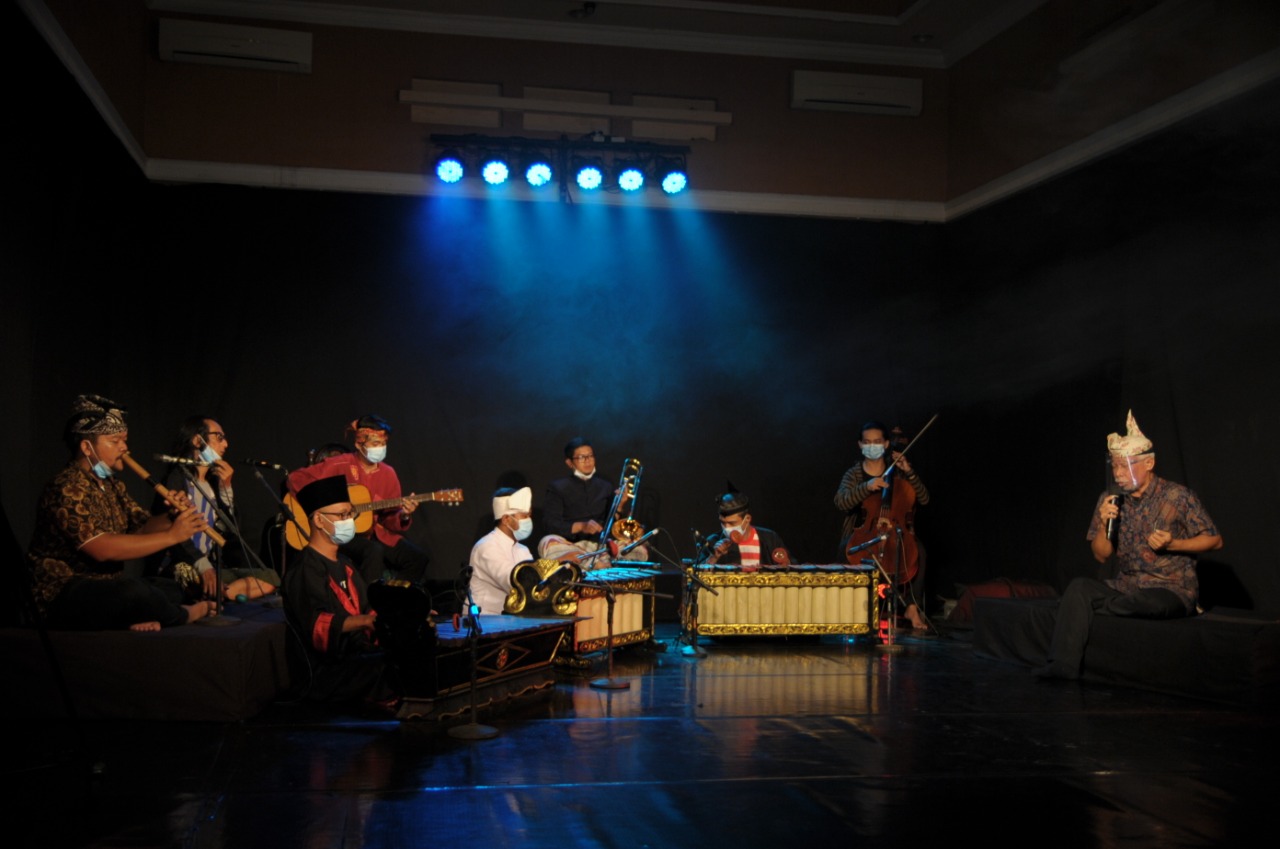 Swara Murwani/Opening Seremoni, tampilan karya Jawa Timur dan Yogyakarta
