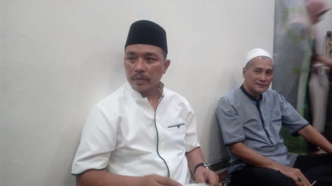 Ketua DPRD Gresik, Abdul Qodir bersama anggota dewan dari fraksi PKB, Syaikhu Busiri.