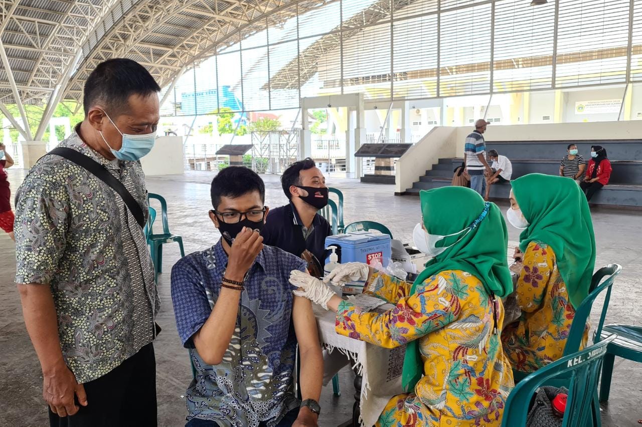 Giliran Atlit E Sport Gresik menjalani vaksinasi di WEP, Senin (7/6/2021)