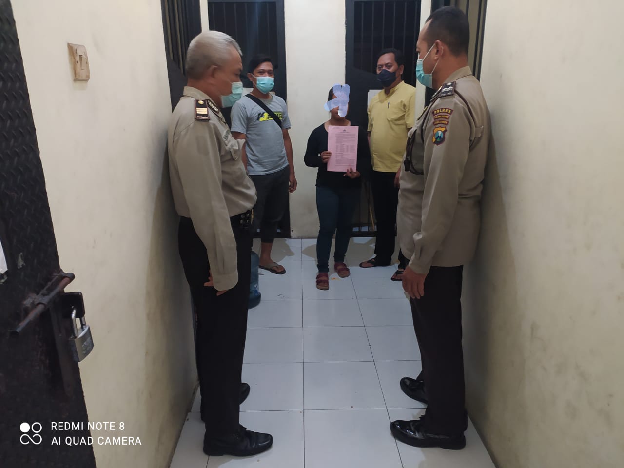 SNS saat hendak ditahan di Polres Tulungagung