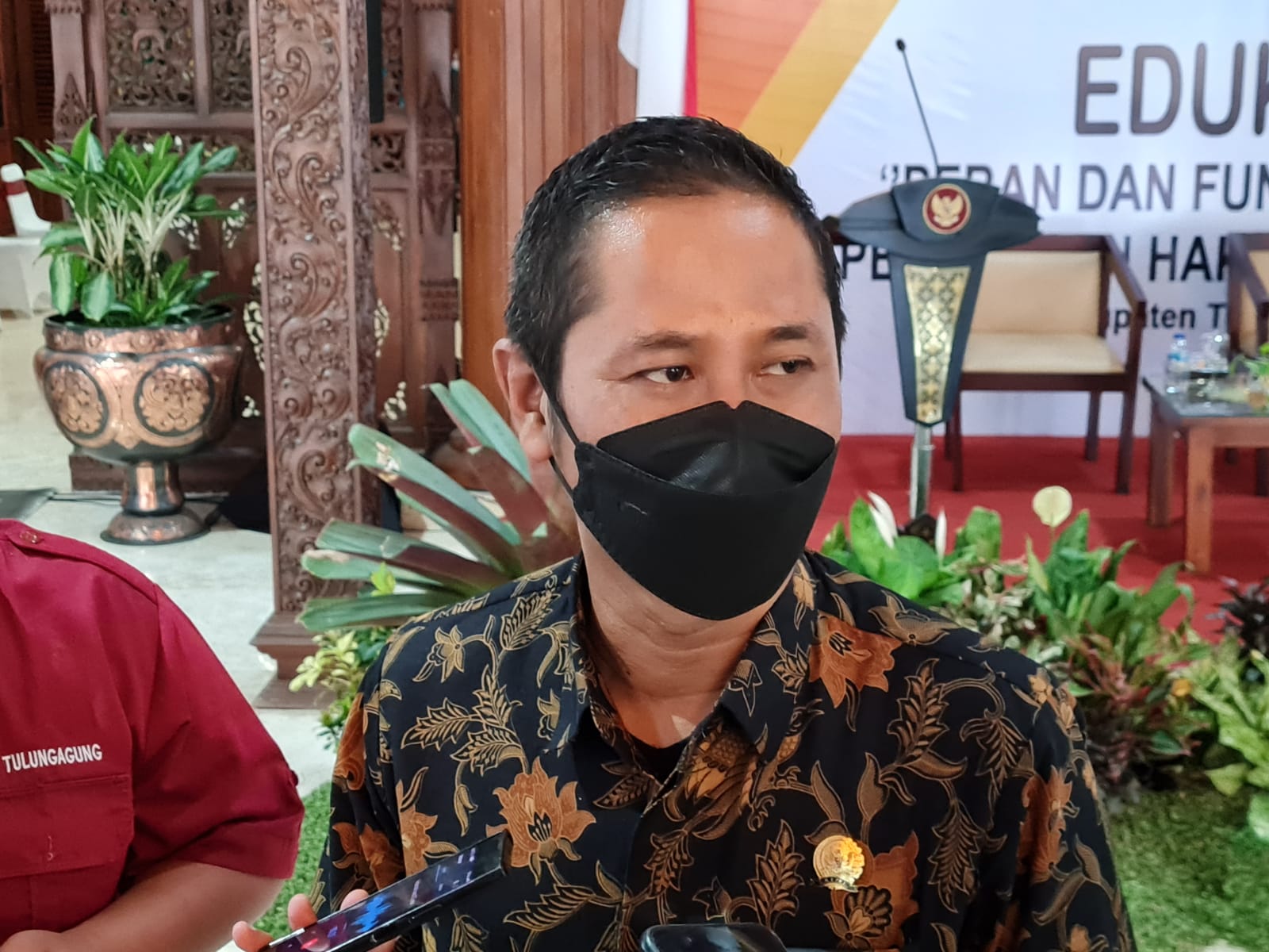 Ketua KY Mukti Fajar Nur Dewata.