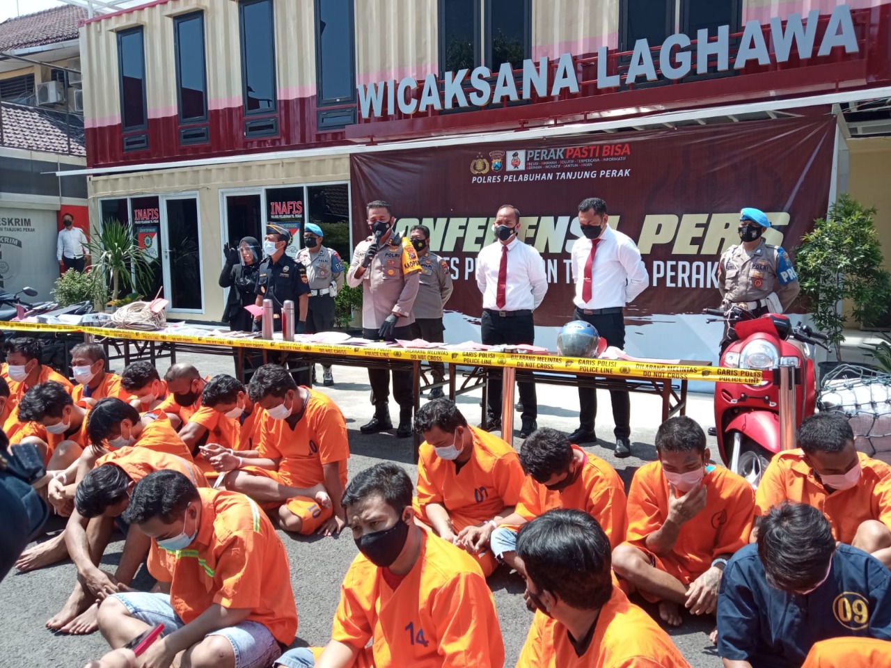 Suasana pers rilis di Mapolres Tanjung Perak.
