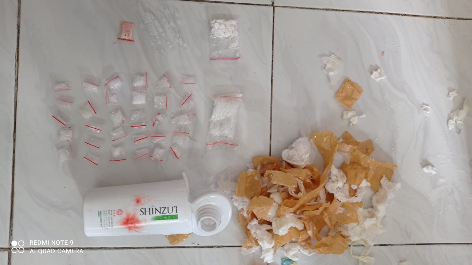 Puluhan paket sabu yang akan diselundupkan ke dalam Lapas menggunakan sabun cair.