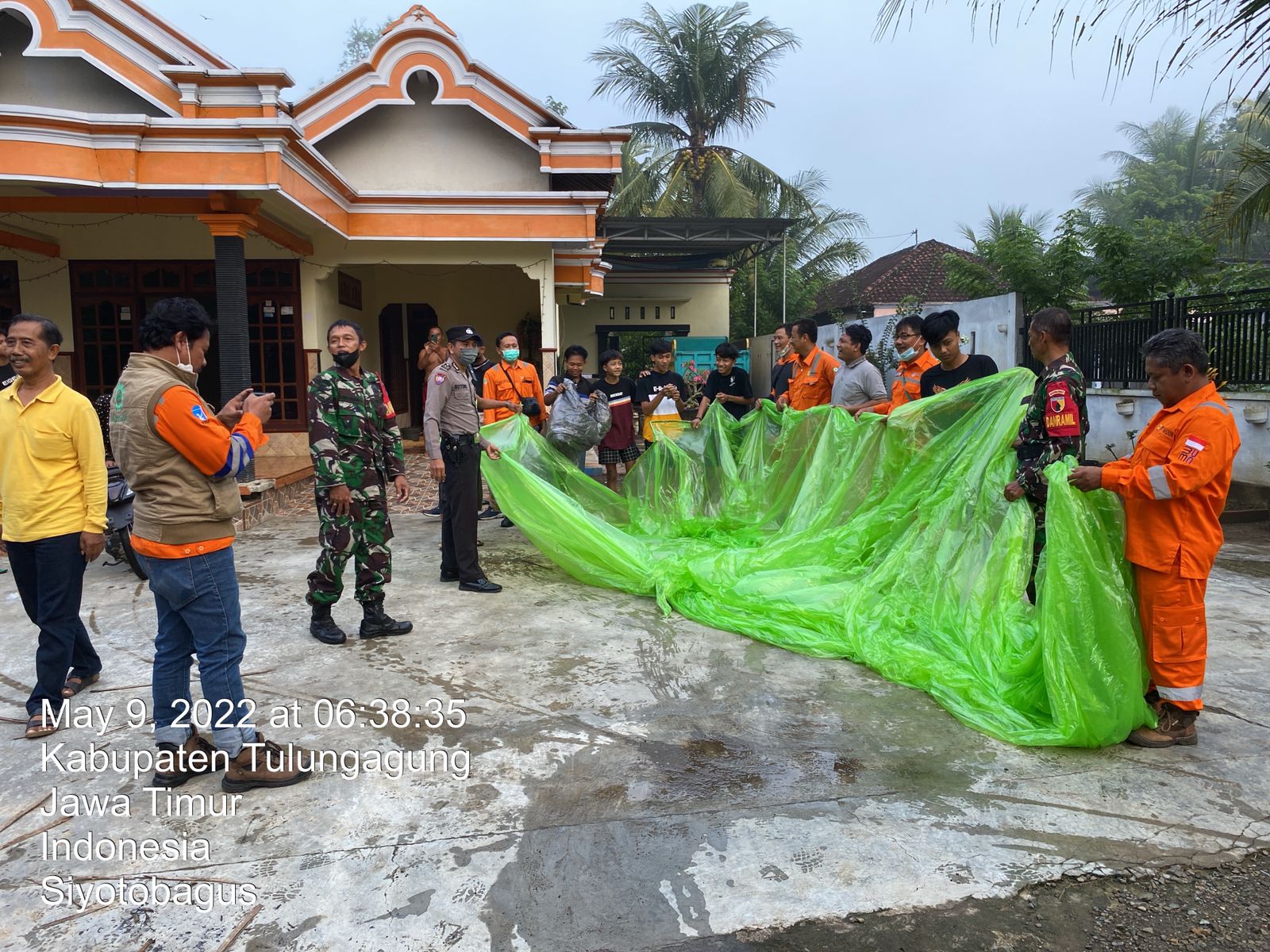 Balon udara yang berhasil diamankan.