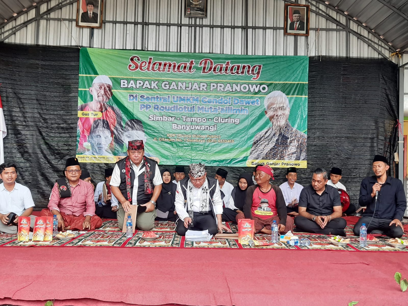Tim Pemenangan Nasional (TPN) Ganjar Pranowo dan Mahfud MD silaturahmi dengan keluarga besar Ponpes Roudlotul Muta'allkmin, Banyuwangi, Senin 27 November 2023. 