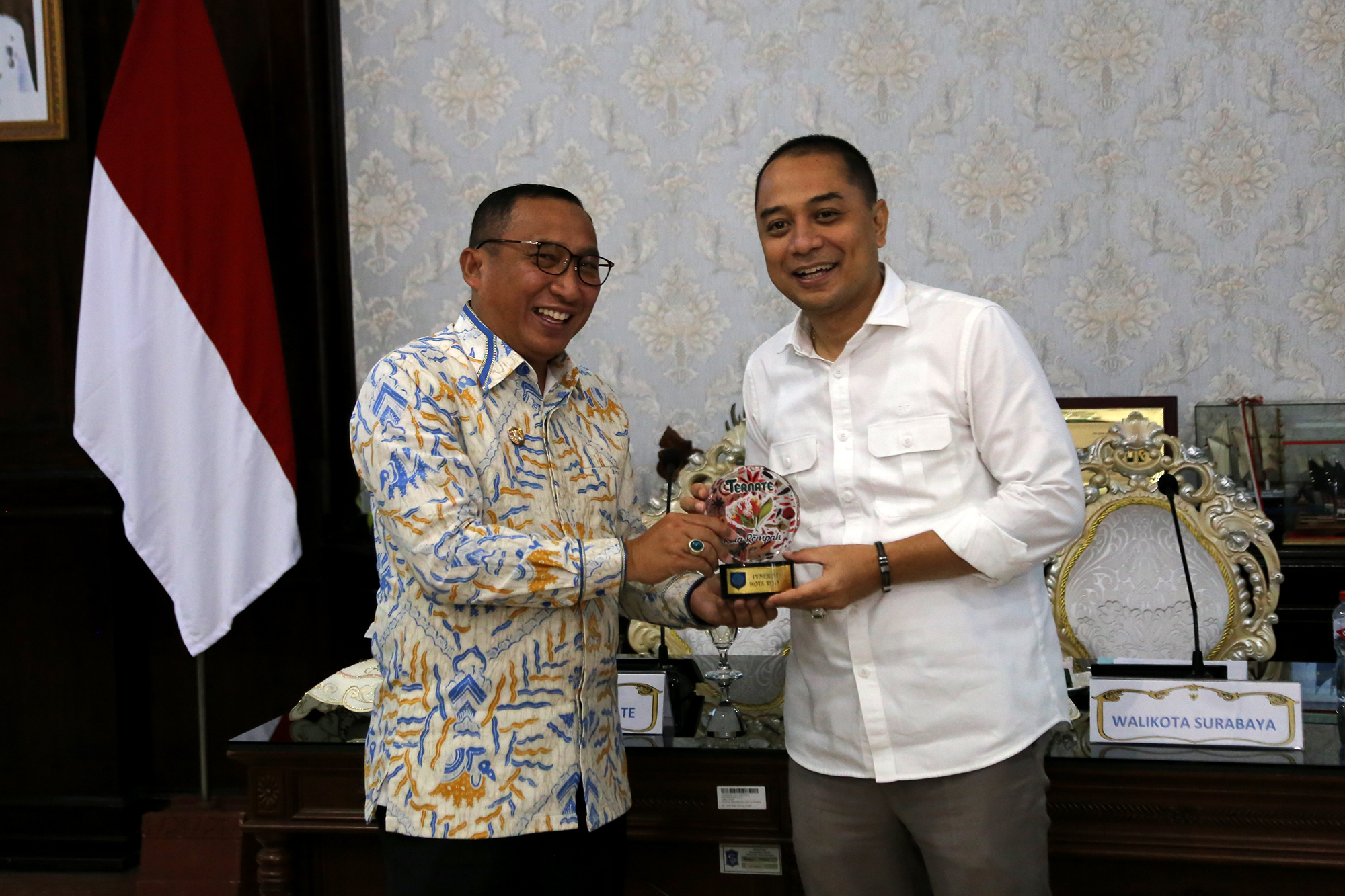 Wali Kota Surabaya Eri Cahyadi menerima kunjungan kerja Wali Kota Ternate M. Tauhid 