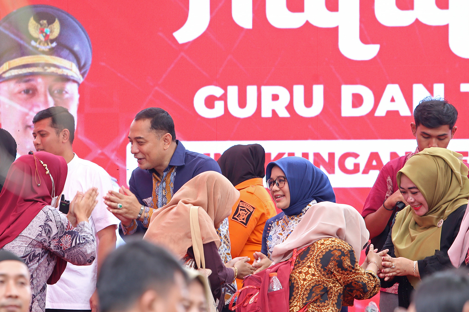 Wali Kota Surabaya Eri Cahyadi bersama Wakil Wali Kota Surabaya Armuji menggelar halal bihalal di Balai Kota. 