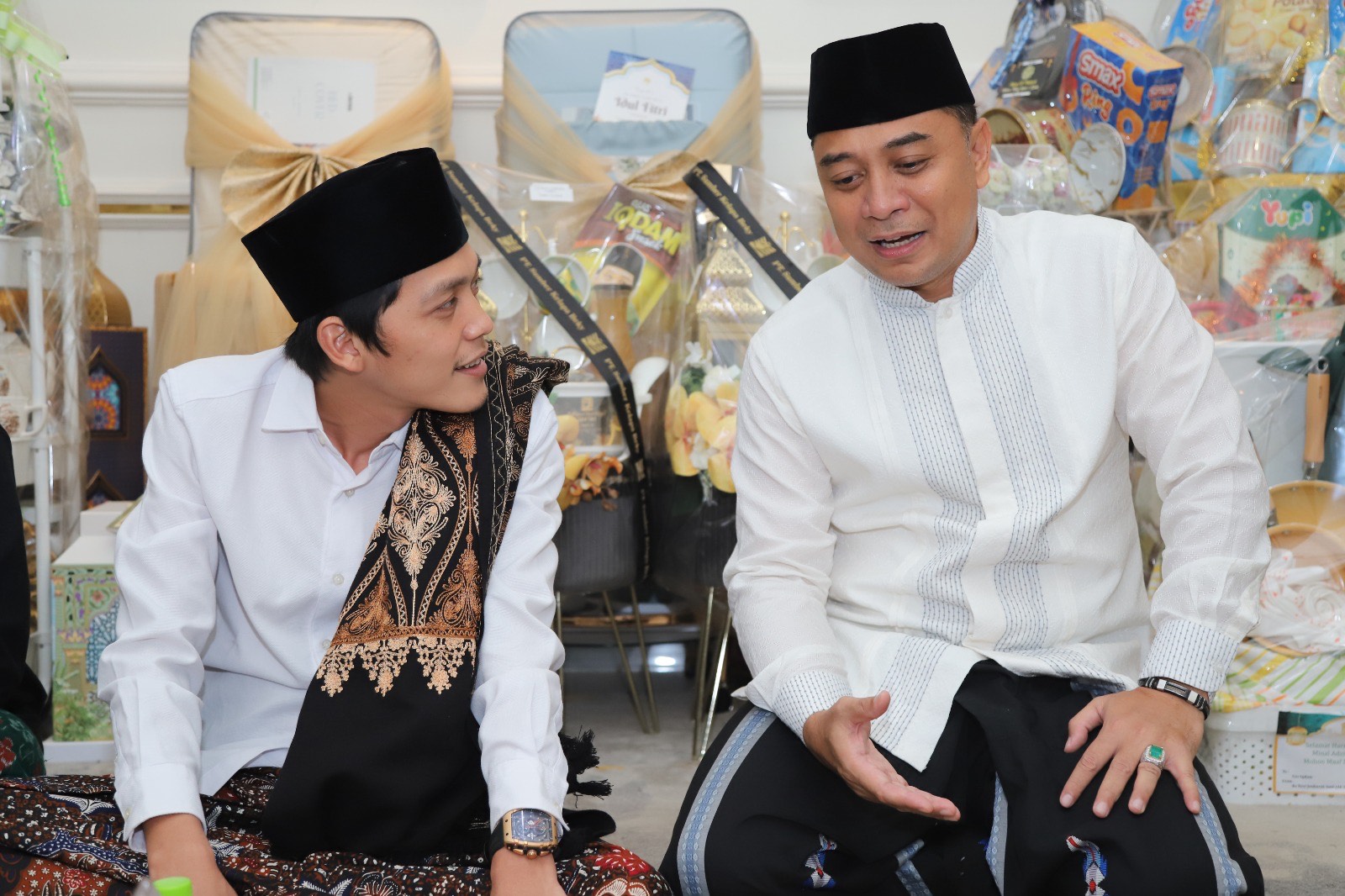 Gus Iqdam bersama Wali Kota Surabaya Eri Cahyadi