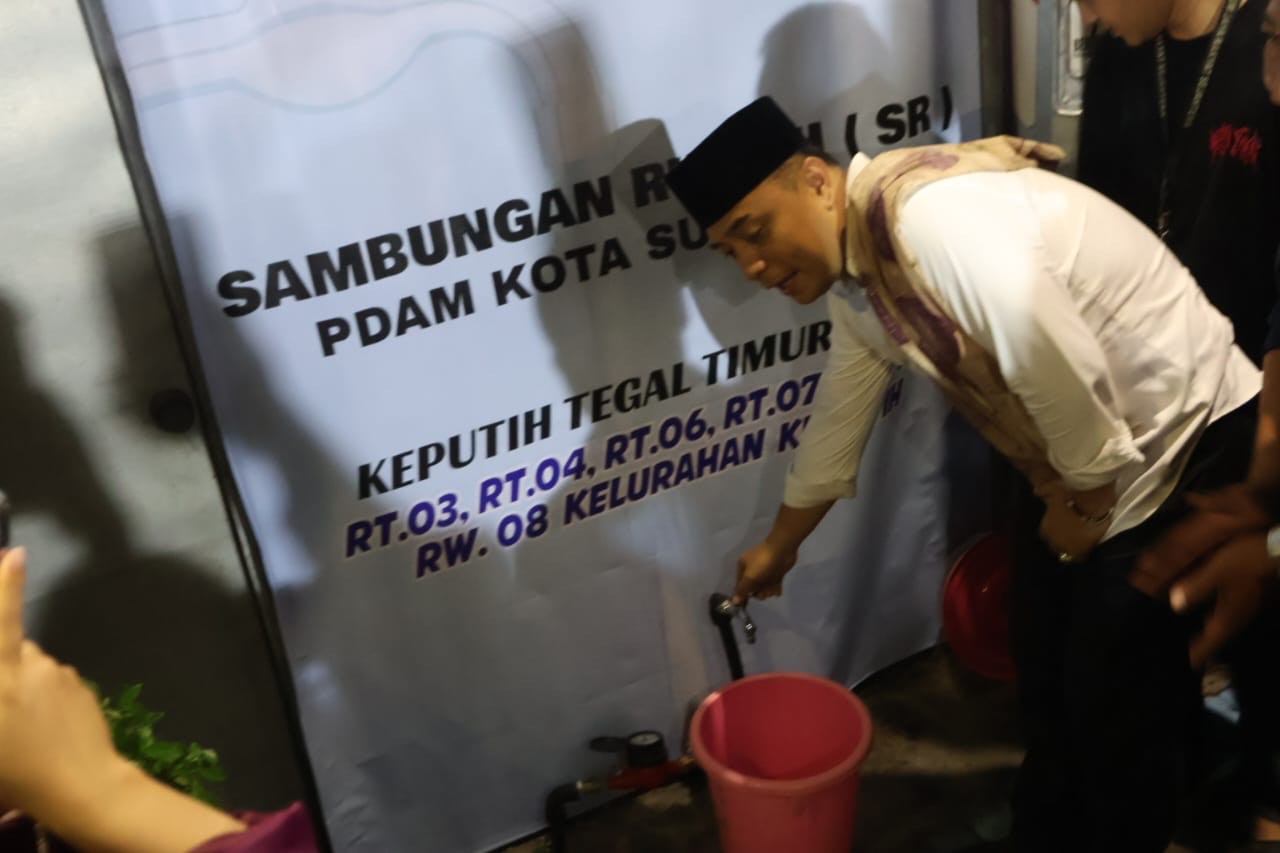 Wali Kota Surabaya Eri Cahyadi di Lapangan Keputih Tegal Timur Baru, Kecamatan Sukolilo Surabaya