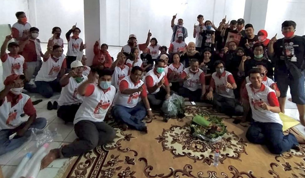 Anggota Taruna Merah Putih Surabaya menempati markas barunya di Jl Raya Darmo