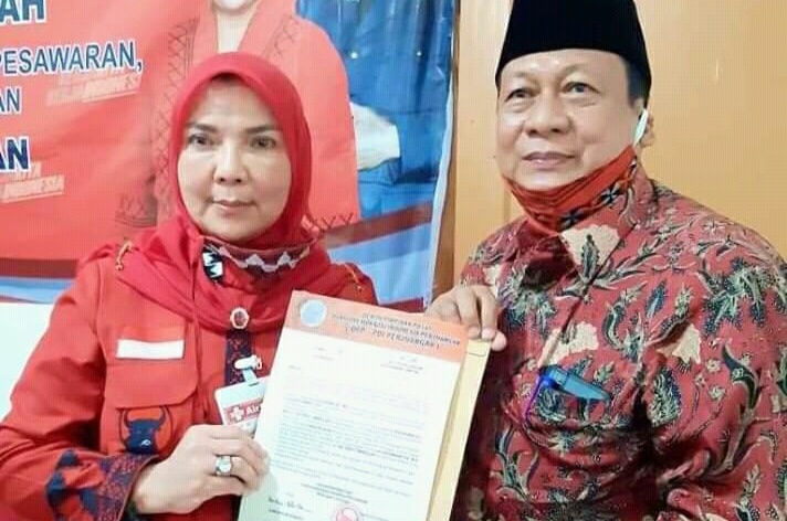 Eva Dwiana dan Deddy Amarullah
