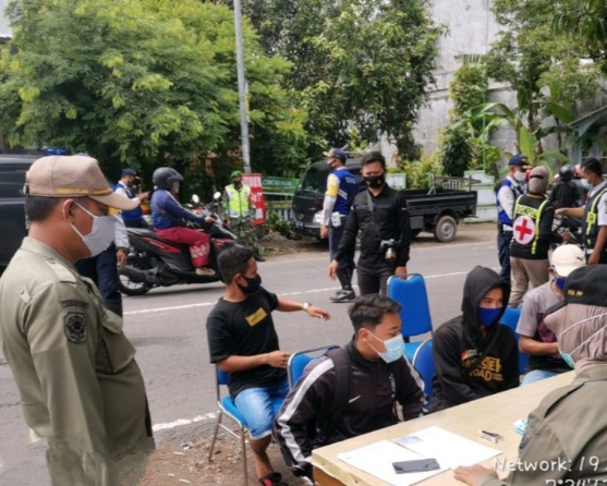 Kegiatan Operasi dilaksanakan di Jalan Muhammad Yamin atau Barat Perempatan Desa Mojosongo Kabupaten Jombang, Selasa (19/01/2021).