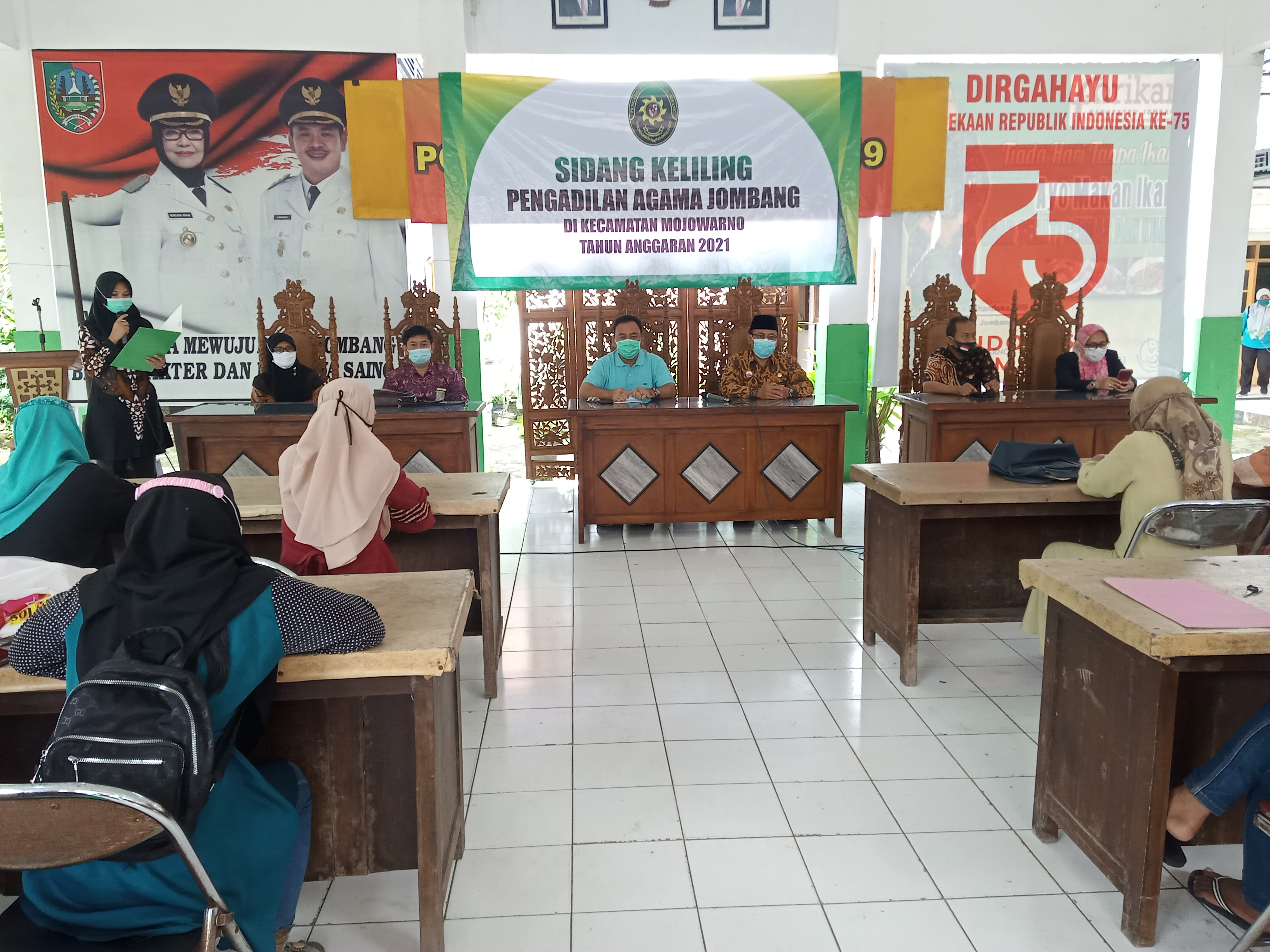 Sidang Keliling Pengadilan Agama di Kecamatan Mojowarno, Jombang.