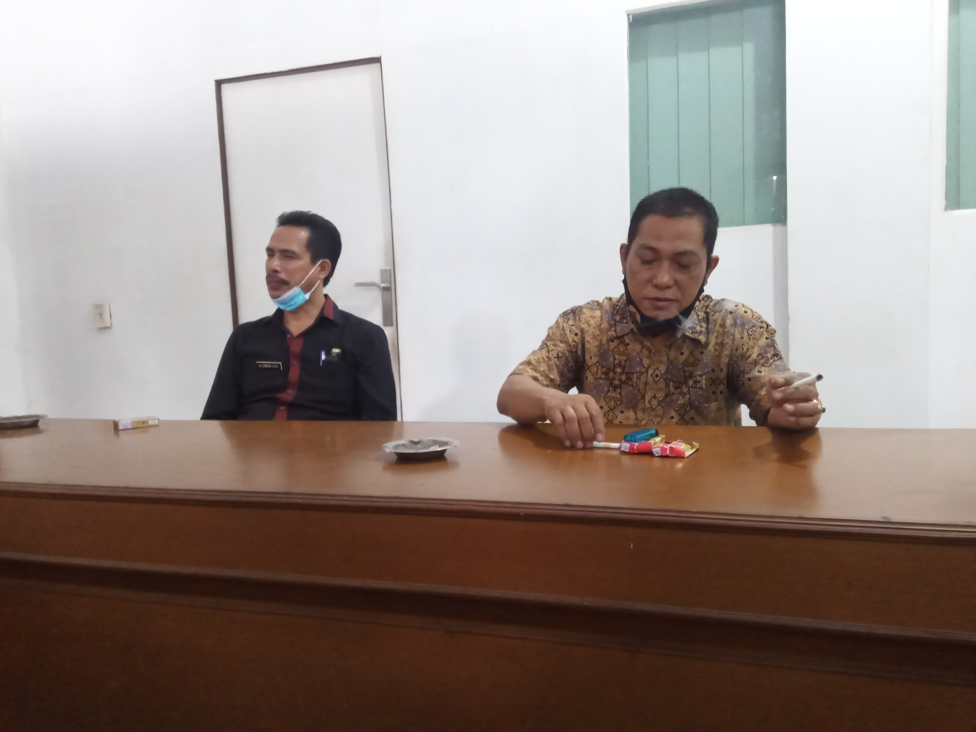 Ratusan warga di Kecamatan Bandarkedungmulyo, Jombang, mengungsi karena rumahnya terdampak banjir akibat luapan Kali Konto. 