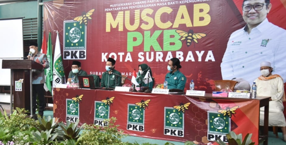 Wali Kota Surabaya, Eri Cahyadi menghadiri Musyawarah Cabang (Muscab) DPC Partai Kebangkitan Bangsa (PKB) di kantor DPC PKB Surabaya.