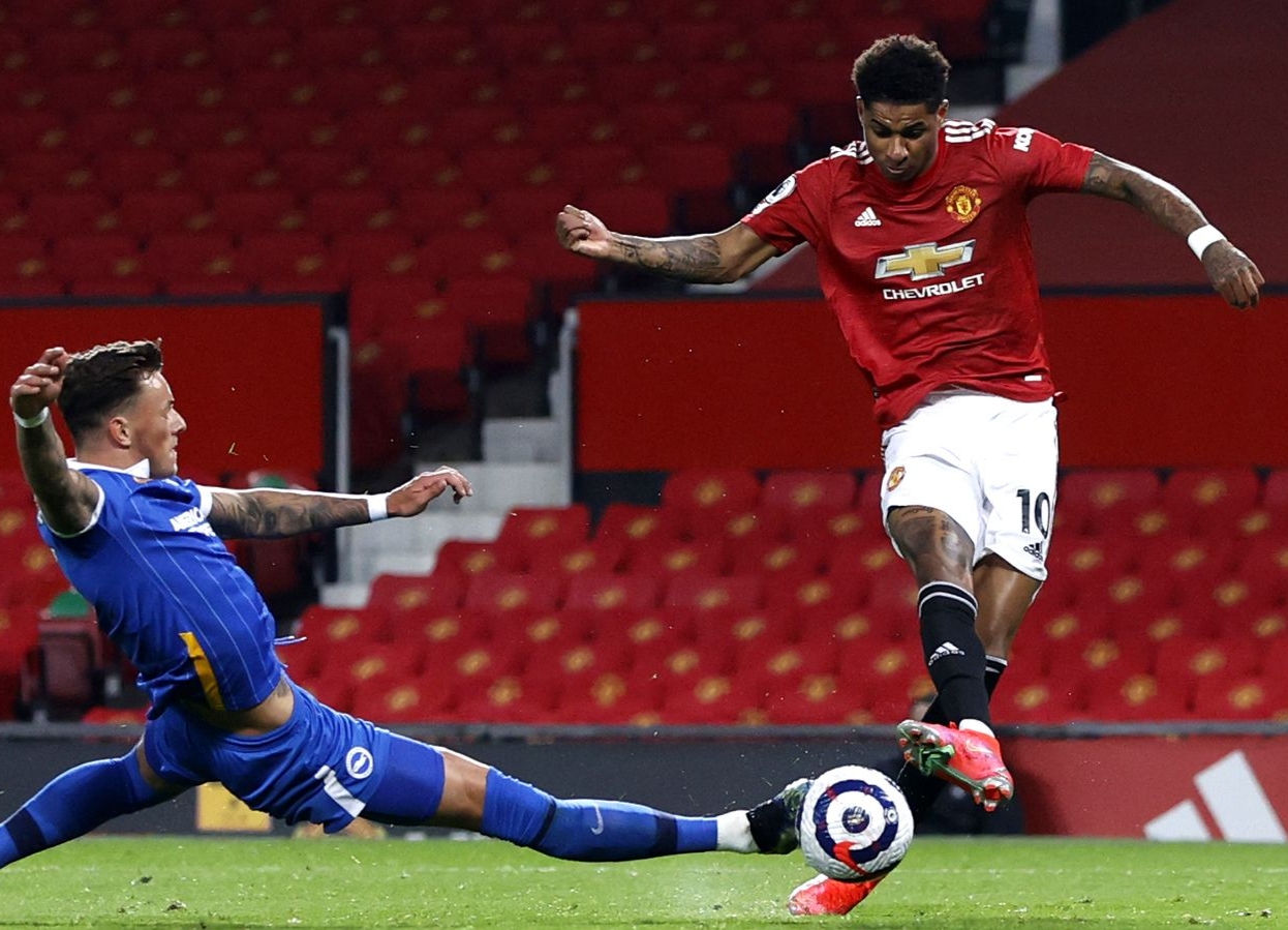 Man United menang 2-1 atas Brighton and Hove Albion pada lanjutan Liga Inggris, Senin (5/4/2021) (Foto: Sky Sport)