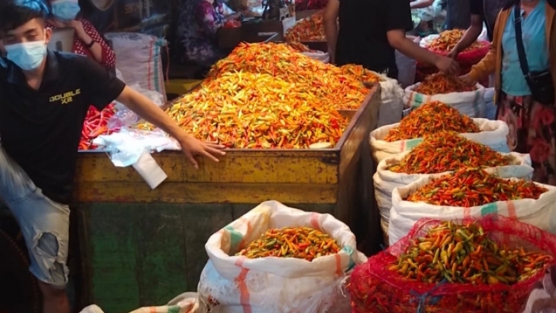 Harga cabai berangsur-angsur normal di pasar rakyat Jatim (Kominfo Jatim)