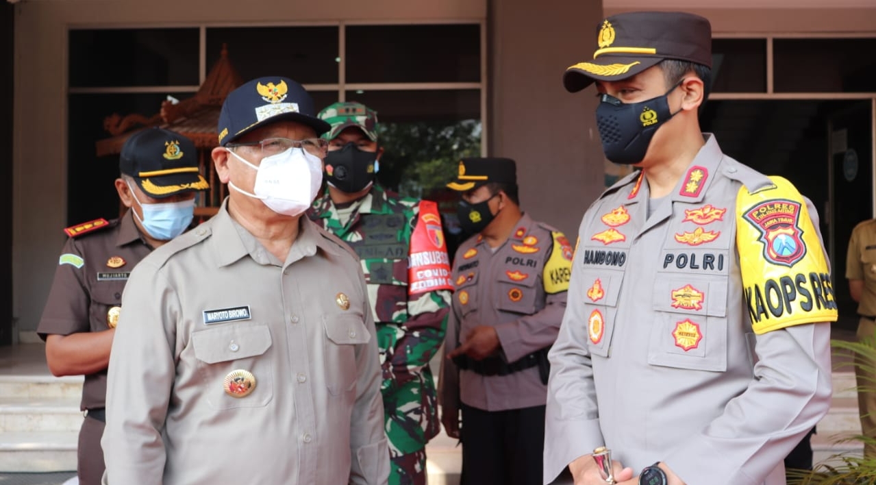 Kapolres Tulungagung, AKBP Handono Subiakto usai apel operasi ketupat 2021 di halaman Pemkab Tulungagung, Senin (26/4/21).