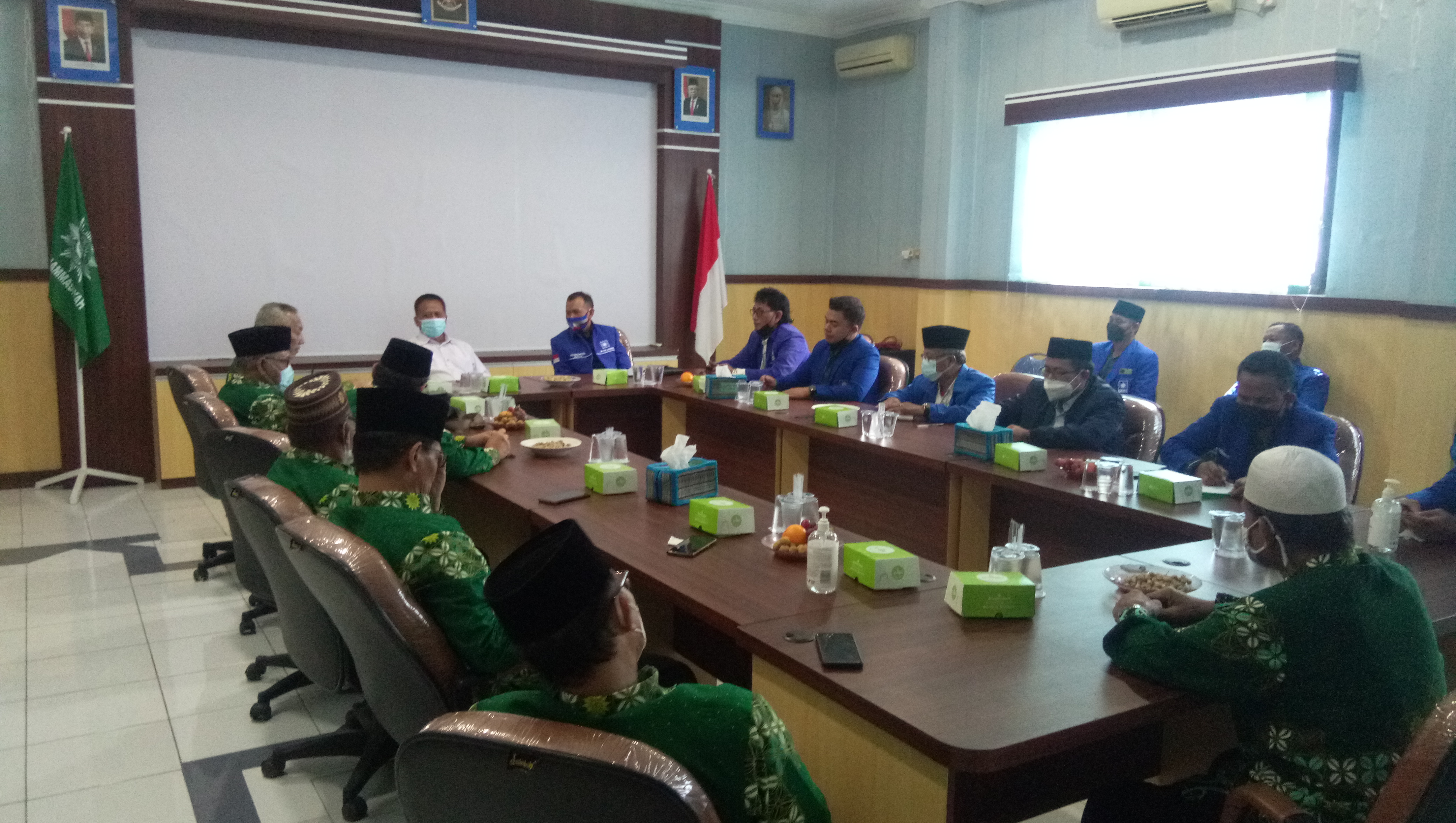 Pertemuan DPD PAN Lamongan dengan Pimpinan Muhammadiyah. (Yusuf/Bacasaja.id)