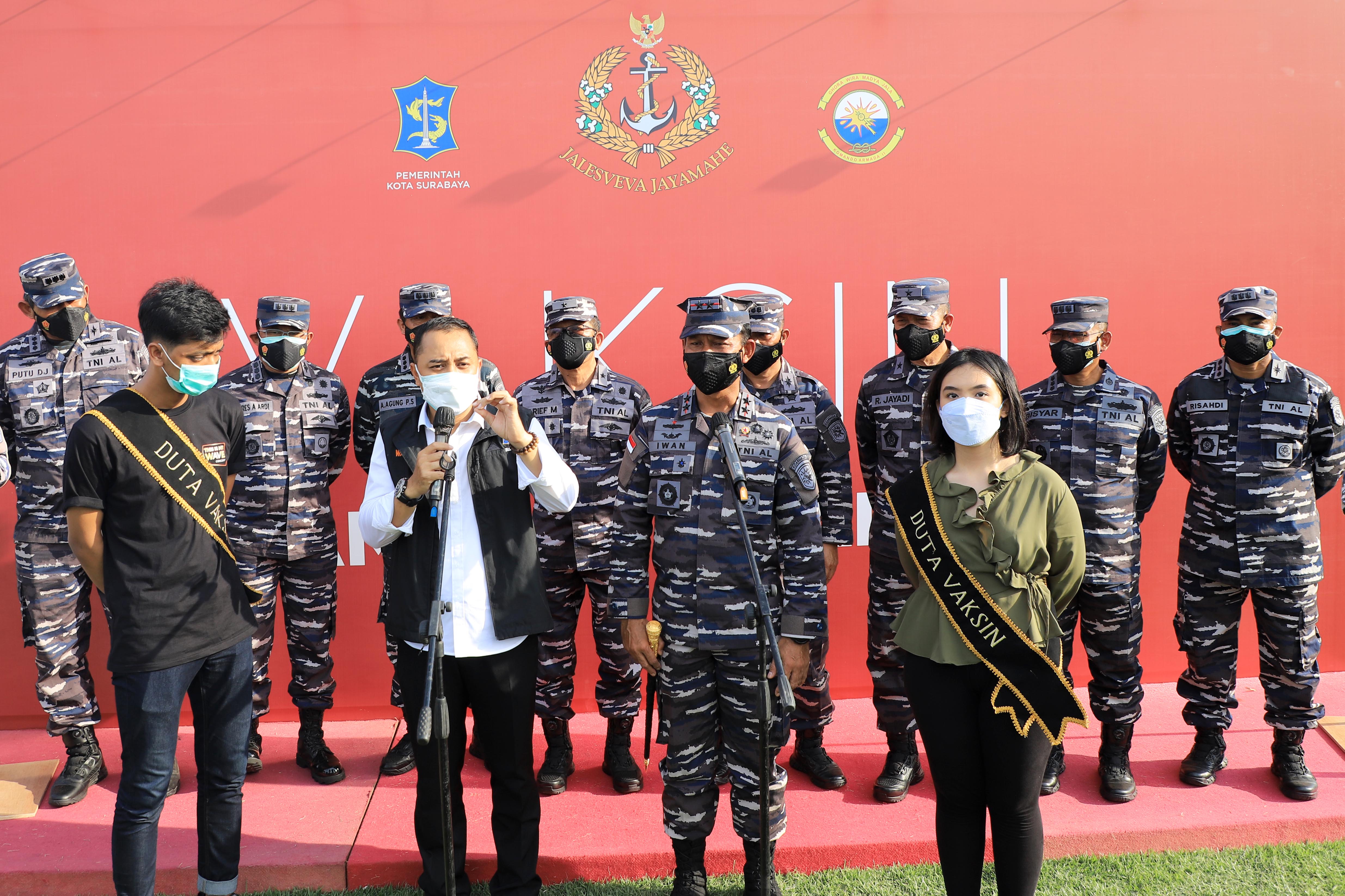 Walikota Surabaya, Eri Cayadi bersama Panglima Komando Armada (Pangkoarmada) II Laksamana Muda TNI Iwan Isnurwanto, S.H., M.A.P., M.Tr.(Han)
