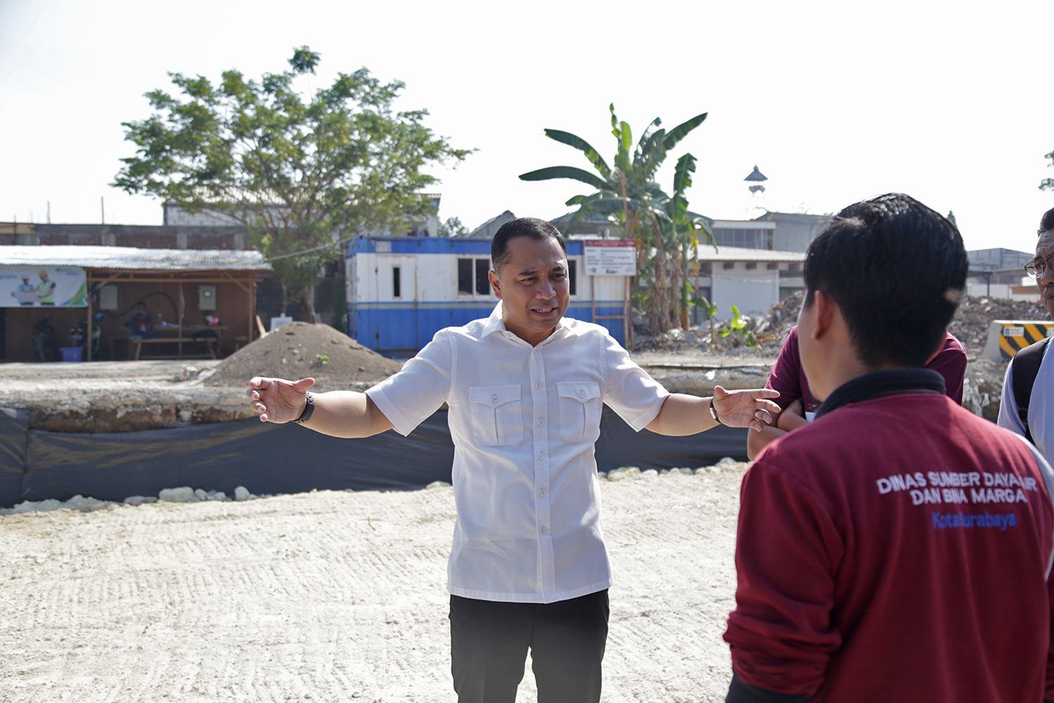 Pembangunan radial road di Kecamatan Sambikerep, Kota Surabaya, telah mencapai 70 persen