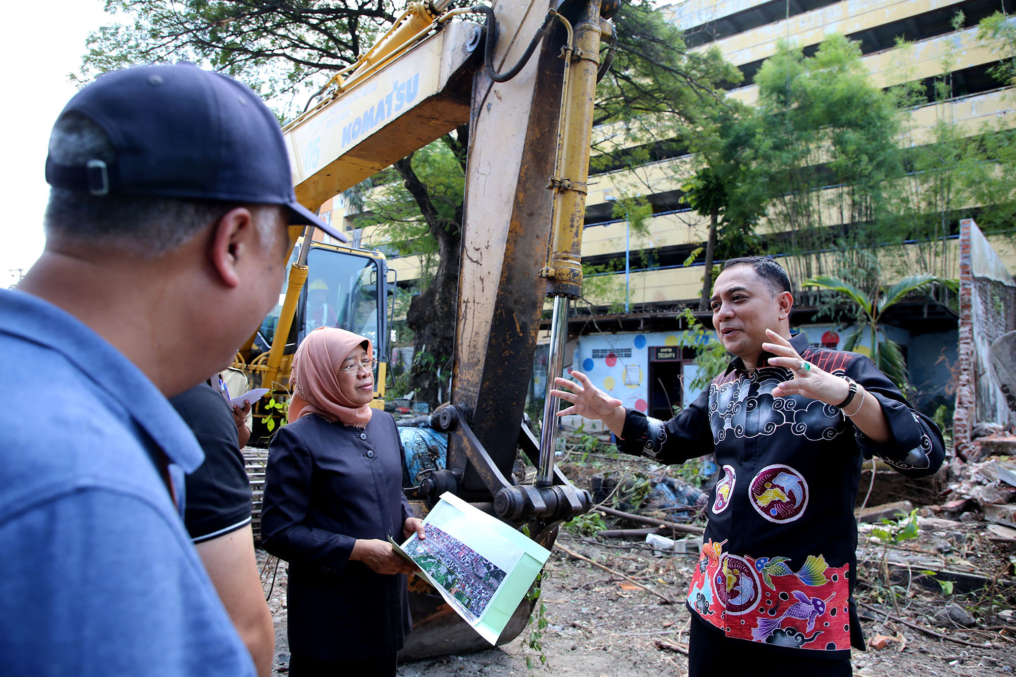 Karenanya, Wali Kota Surabaya Eri Cahyadi berencana melakukan revitalisasi eks Taman Hiburan Rakyat (THR) dan Taman Remaja Surabaya (TRS)