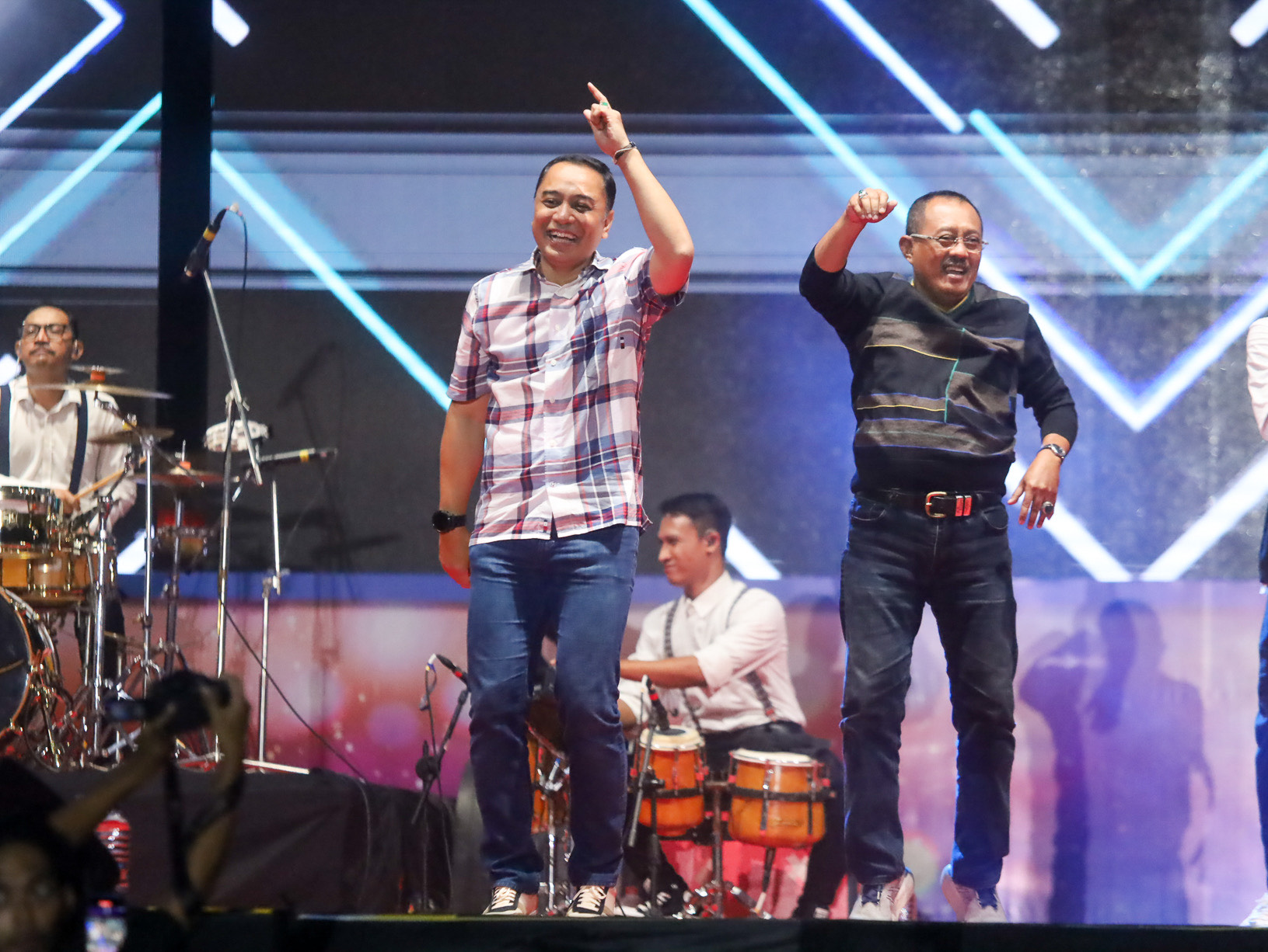 Eri Cahyadi dan Armuji di Konser Puncak Hari Jadi Kota Surabaya (HJKS) ke-731 di Balai Kota Surabaya