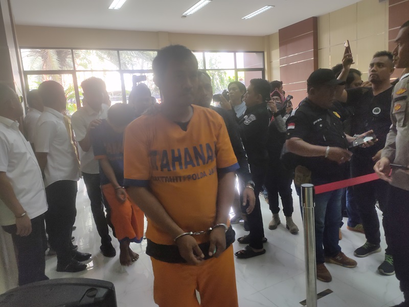 Tersangka jambret yang ditangkap anggota Polda Jatim