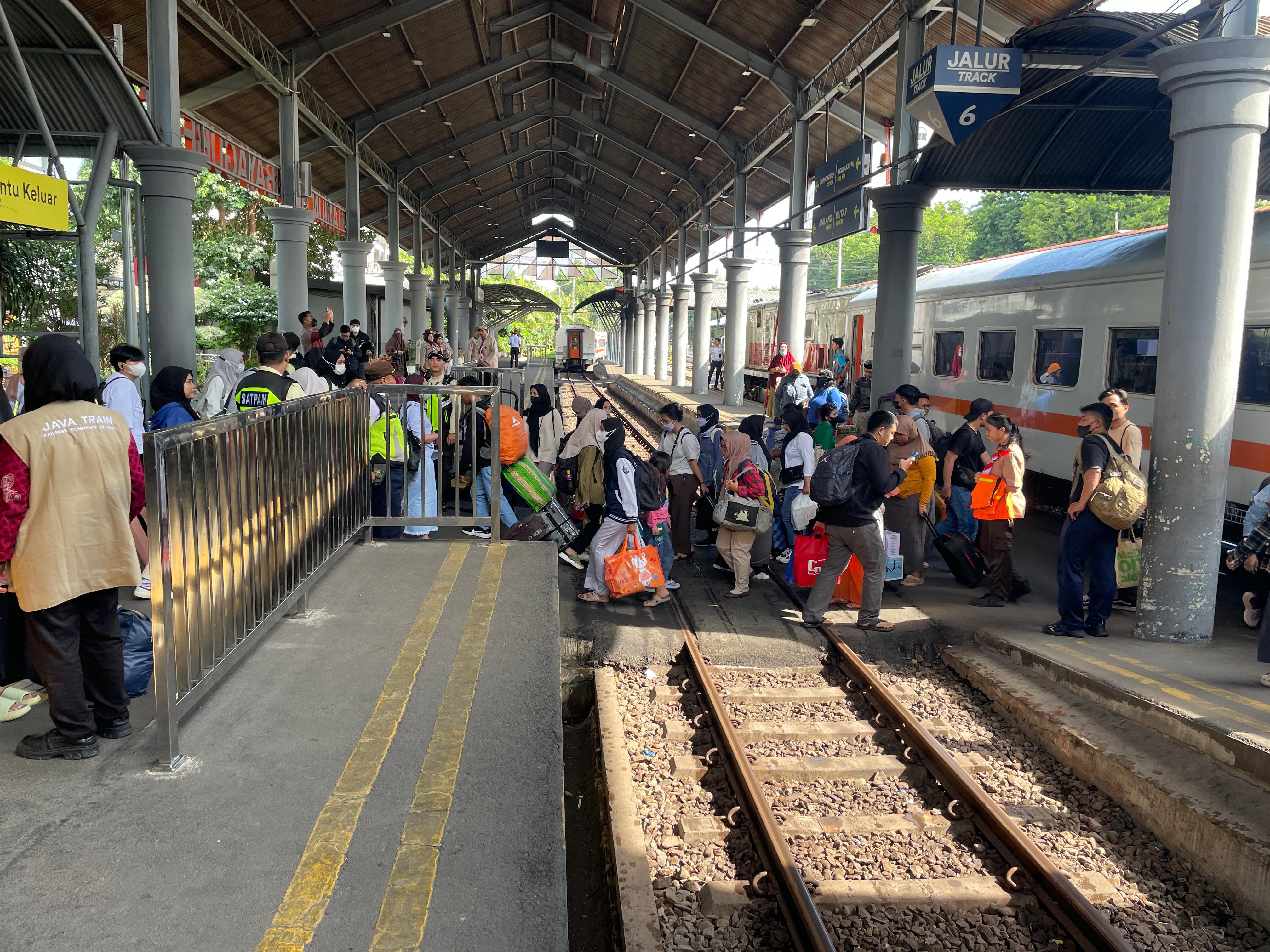 Pelanggan kereta api