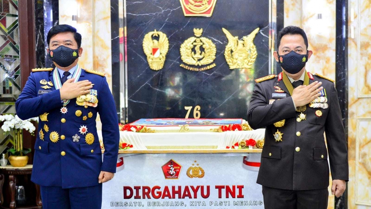 Kapolri Jenderal Listyo Sigit Prabowo dan Panglima TNI Marsekal Hadi Tjahjanto.