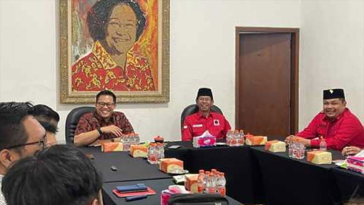 Ketua Kadin Kota Surabaya, H.M. Ali Affandi didampingi sejumlah pengurus berkunjung ke kantor DPC PDI Perjuangan Kota Surabaya
