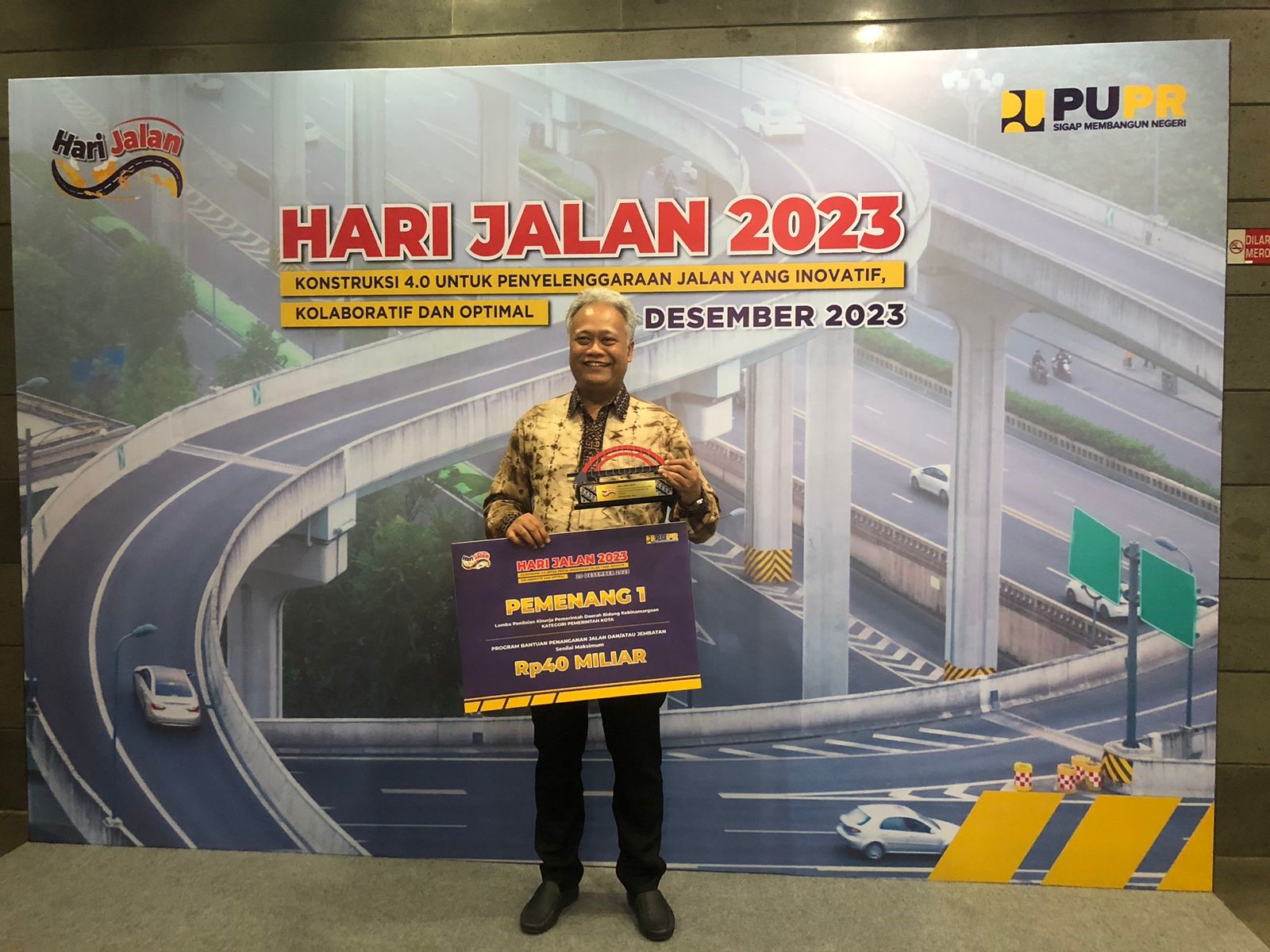 Kepala Dinas Sumber Daya Air dan Bina Marga Kota Surabaya (DSDABM) Kota Surabaya Lilik Arijanto