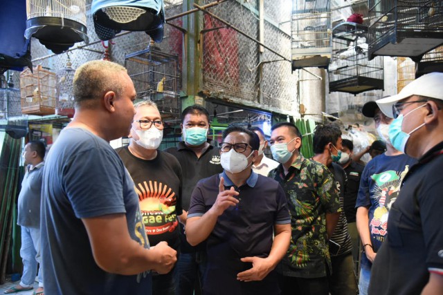 Wakil Ketua DPR RI Koordinator Bidang Kesejahteraan Rakyat (Korkesra) Muhaimin Iskandar mengunjungi Pasar Burung Pramuka, di Matraman. (DPR)