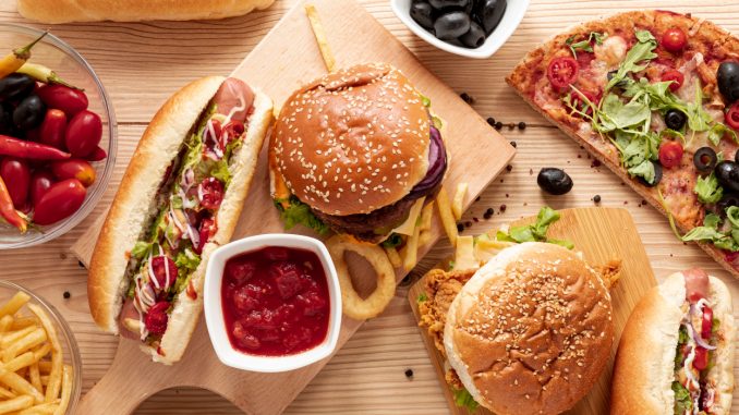 Ilustrasi makanan berlemak (Foto: Freepik.com)