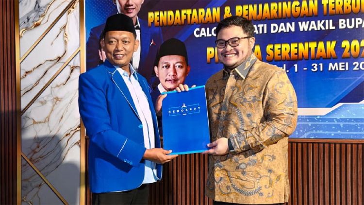 Bupati Kediri Hanindhito Himawan Pramana 