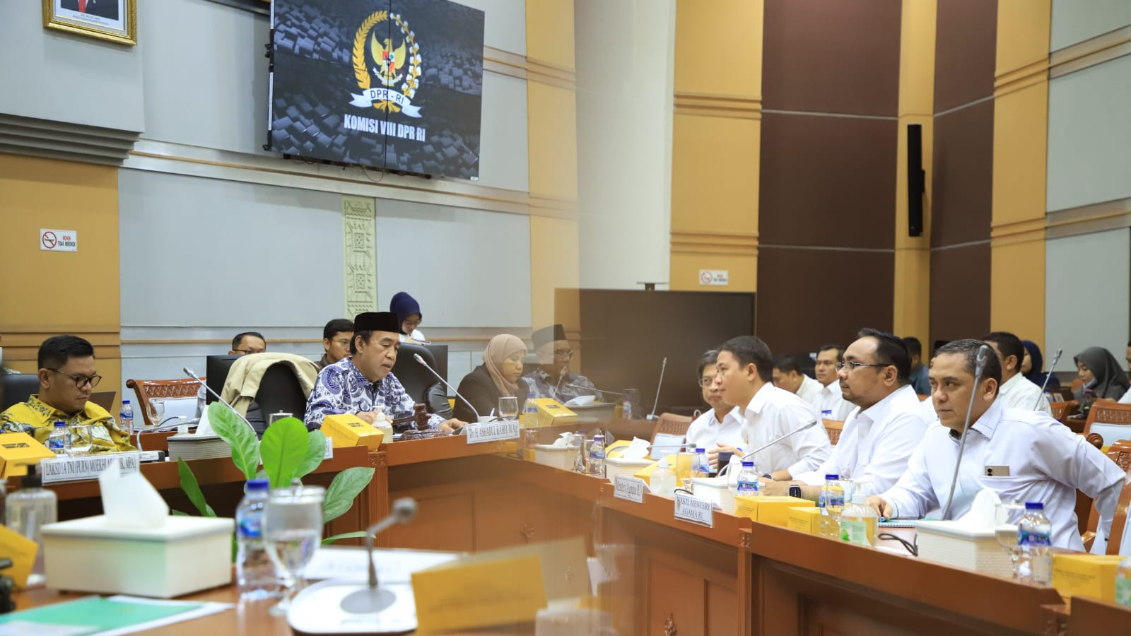 Menteri Agama Yaqut Cholil Qoumas saat rapat kerja bersama Komisi VII DPR (Foto: Kemenag)