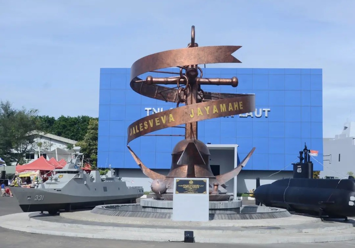 Museum TNI Angkatan Laut Jalesveva Jayamahe di Surabaya 