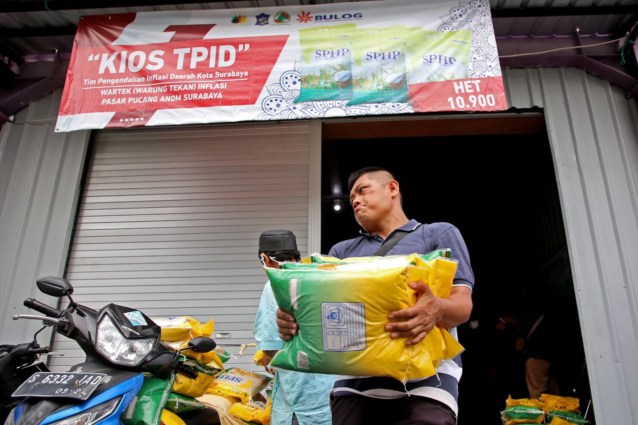 Pemkot Surabaya perhatikan ketersediaan bahan pangan menjelang bulan suci Ramadan 2024