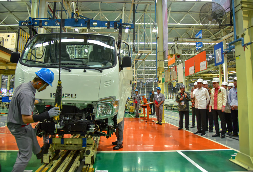 Pabrik otomotif (Foto: Setkab.go.id)