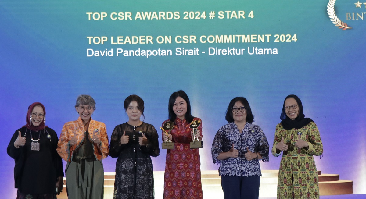 PT Pelindo Terminal Petikemas dan PT Terminal Teluk Lamong mendapat penghargaan dalam ajang TOP CSR Awards 2024