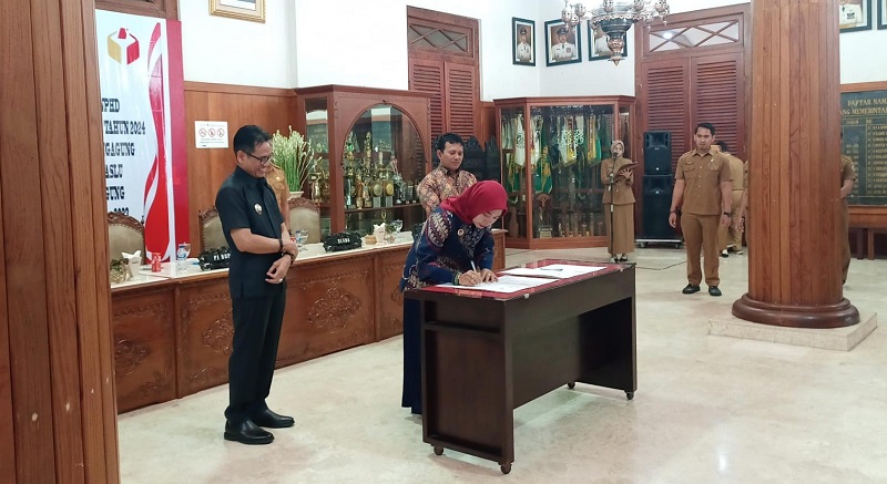 Penandatanganan NPHD di Pendopo Kongas Arum Kusumaning Bongso Kabupaten Tulungagung.