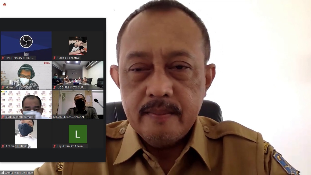 Wakil Wali Kota Surabaya, Armuji saat rapat koordinasi dengan industri oksigen dan PMI