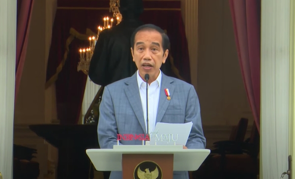 Presiden Jokowi saat memperkenalkan Dewan Pengawas dan Dewan Direktur LPI, di Istana Merdeka, Jakarta, Selasa (16/02/2021). 