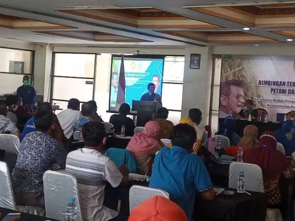 Pengarahan Guntur Sasono Anggota DPR RI Fraksi Partai Demokrat. 