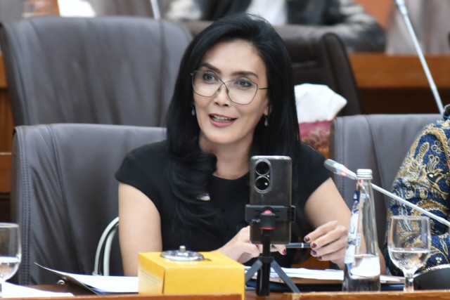 Anggota Komisi VII DPR RI, Rieke Diah Pitaloka