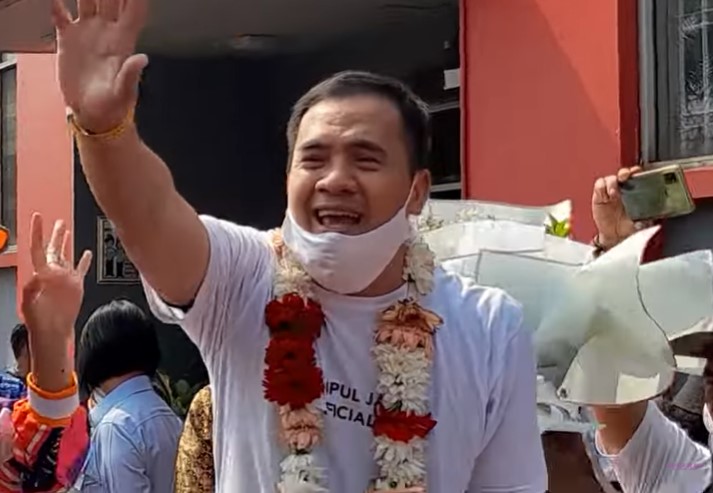 Saipul Jamil usai bebas dari Lapas Cipinang. (net)