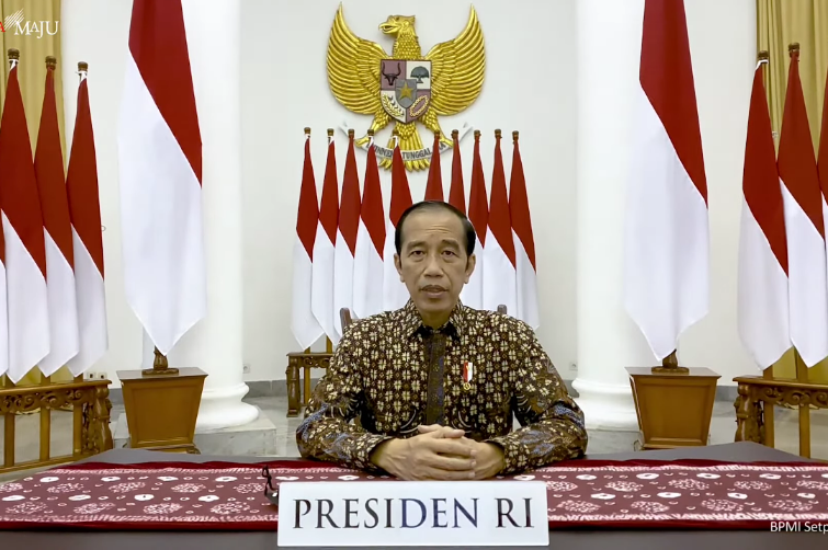 Presiden Jokowi saat mengumumkan perpanjangan PPKM via saluran YouTube Sekretariat Presiden, Selasa (20/7/201) malam.
